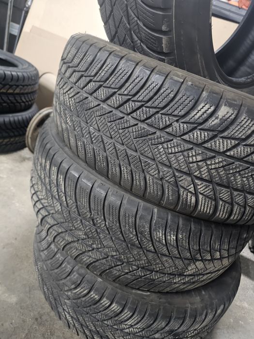 Anvelope iarna 225.60R17 Bridgestone