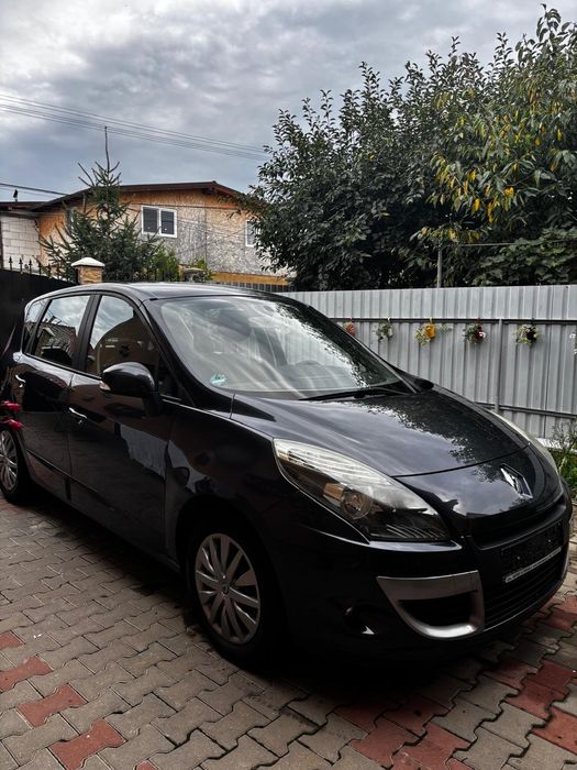 Renault Scenic 2011