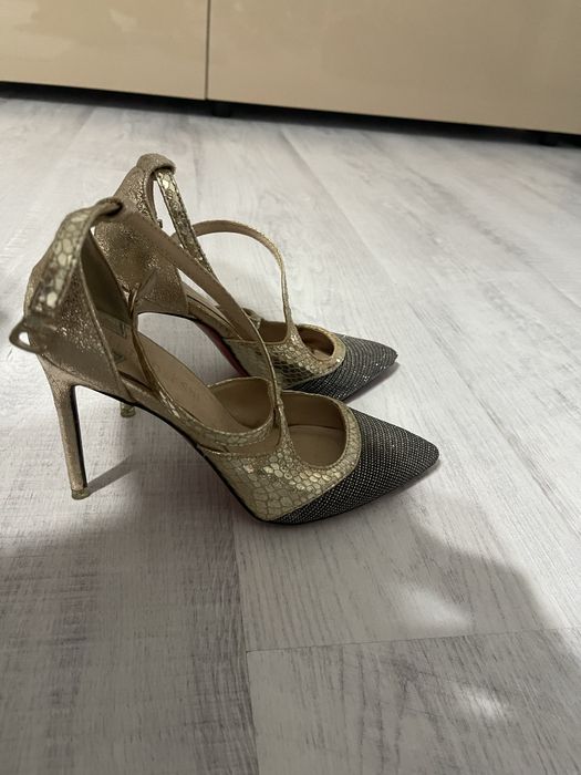 Vand pantofi    Stileto mai multe modele