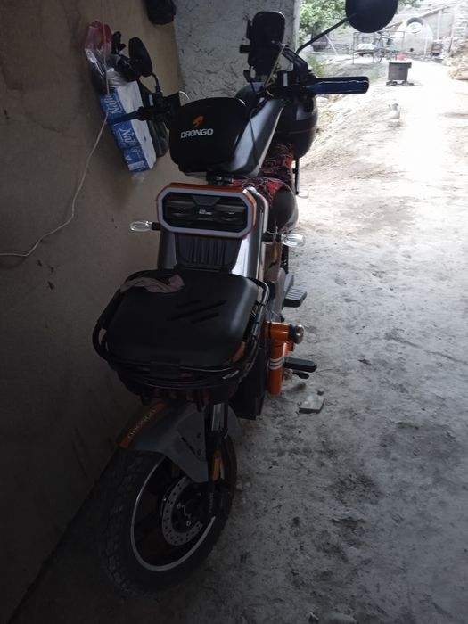 Drongo motosikili sotiladi srochni