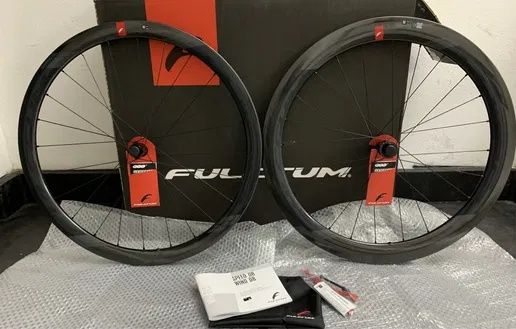 TOTUL NOU !! Cervelo S5 - disc /Campagnolo /Fulcrum - COMPLET ECHIPATA