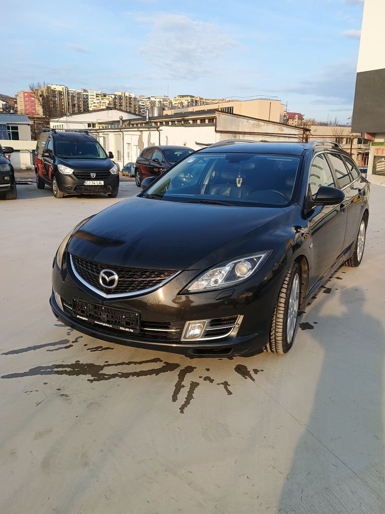 Fata complecta Mazda 6
