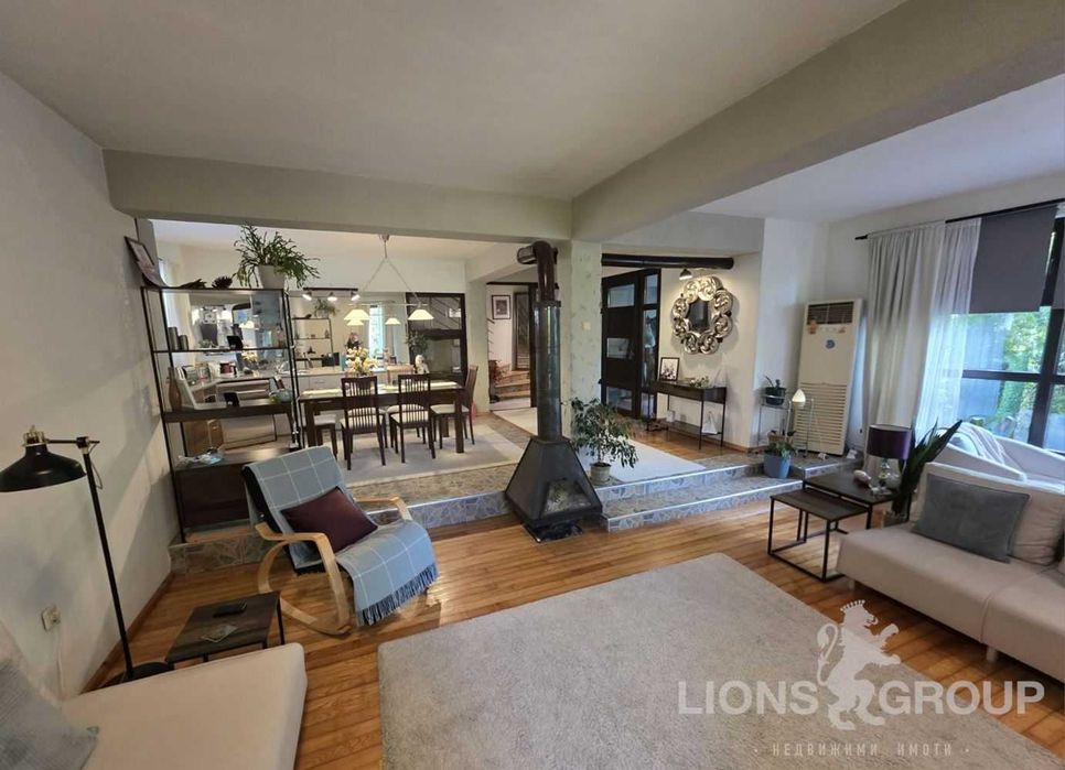 Продава се Къща в Варна, Изгрев - 261 кв.м за 3828 €/кв.м - Снимка #11