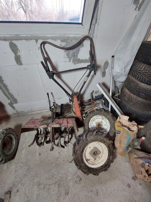 Vând freze și roti pentru motocultor