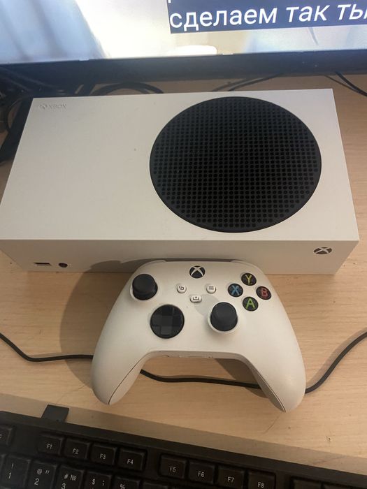 Продам xbox series s на 514 гб