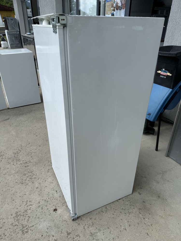 Хладилник Bosch 122 см