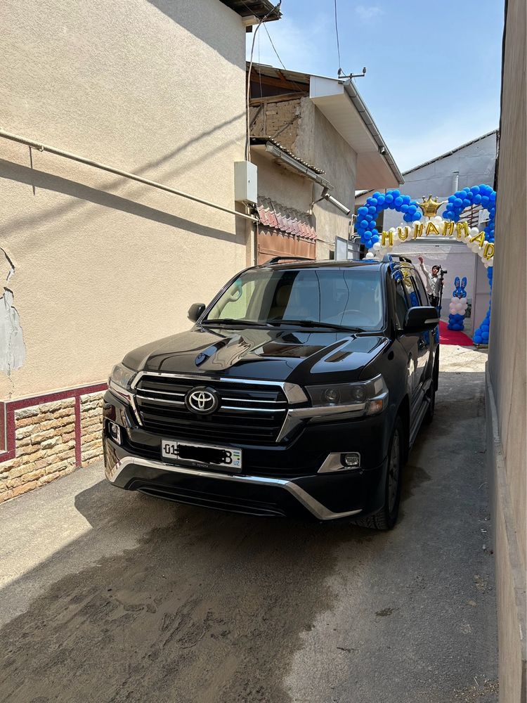 Продам land cruiser 200