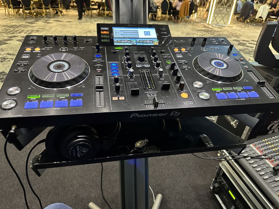 Consola DJ Pioneer xdj Rx Decksaver inclus