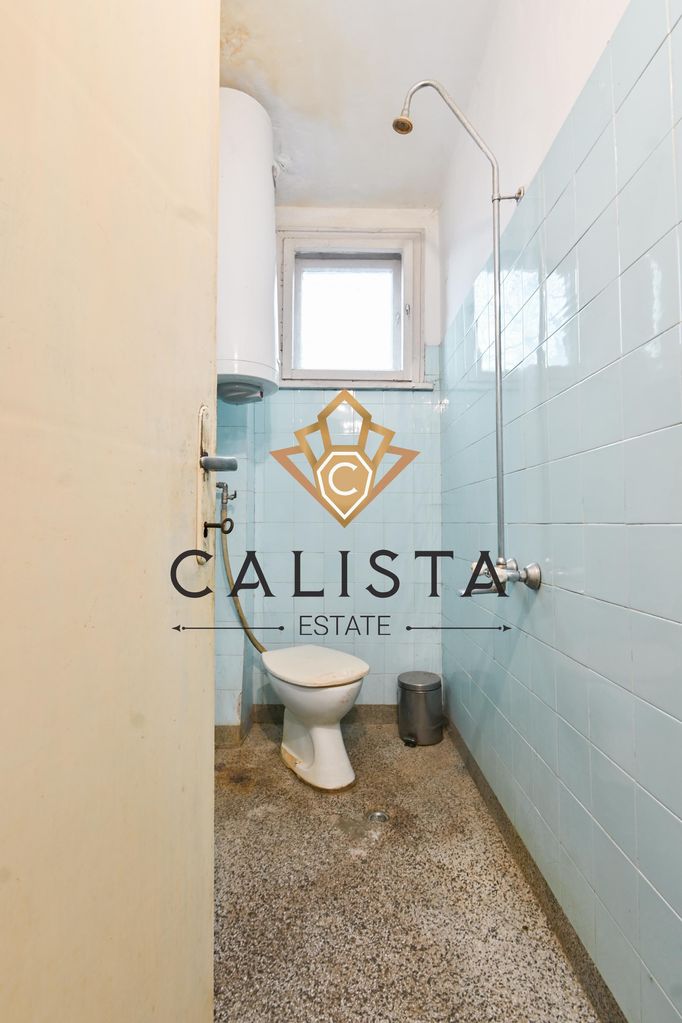 Продава се Къща в София, Горна баня - 258 кв.м за 1535 €/кв.м - Снимка #1