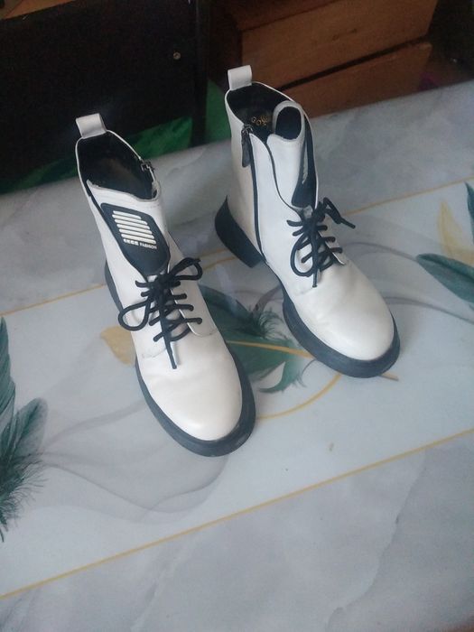 Ботинки женские кожаные