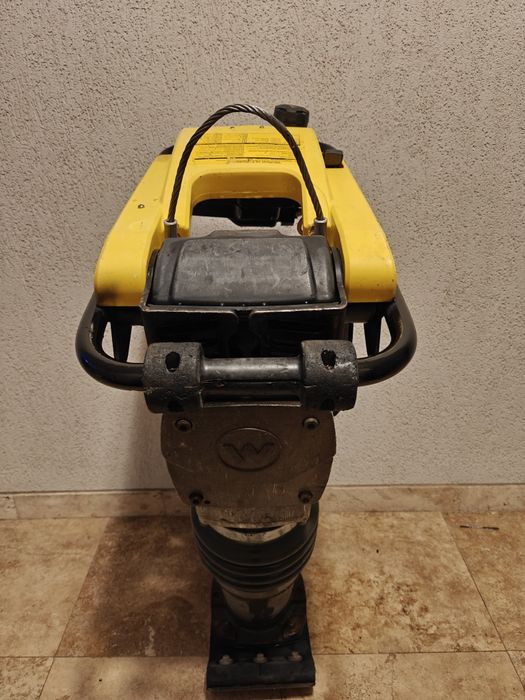 Waker neuson 4timpi picior mai compactor