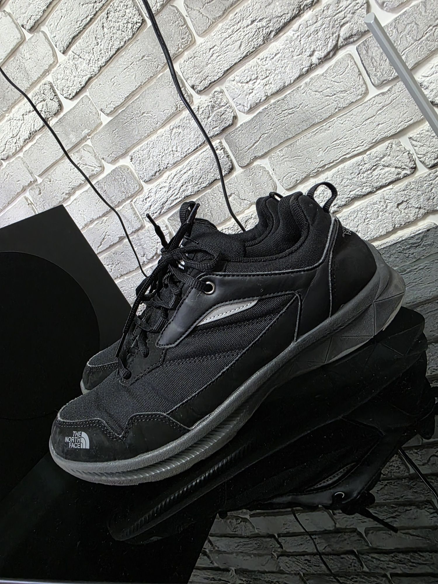 Оригинальные кроссы The North Face