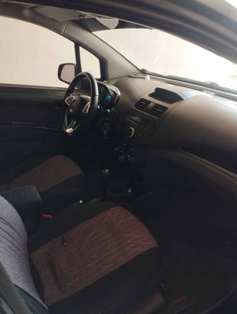 Продам Спарк 2019 автомат 4 позиция