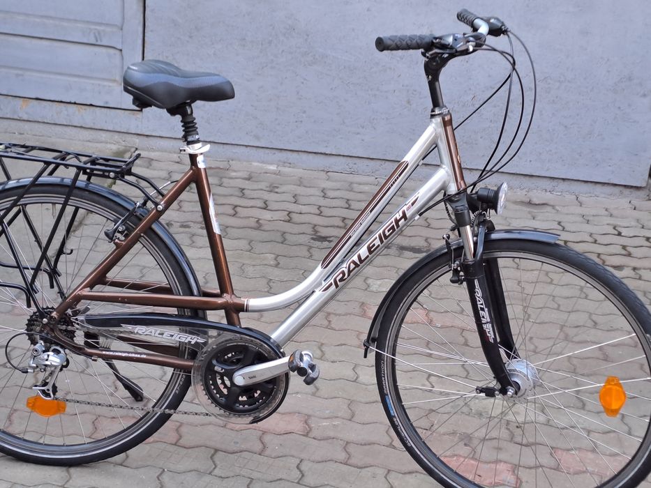 ***bicicleta de dama pe 28" ***