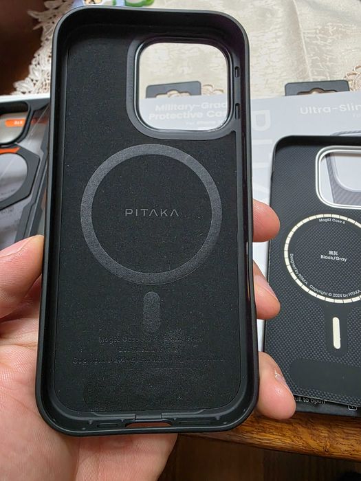 Кейсове за iphone 16 pro