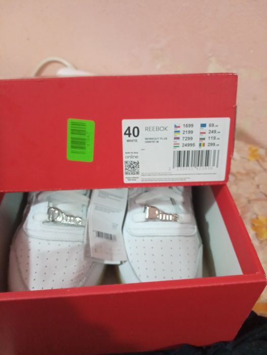 De vânzare adidasi rebook