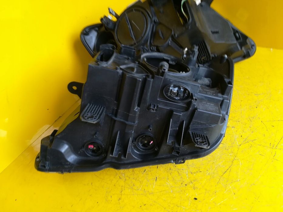 Bmw F25 X3 far stanga bi xenon far dreapta bixenon faruri xenon led