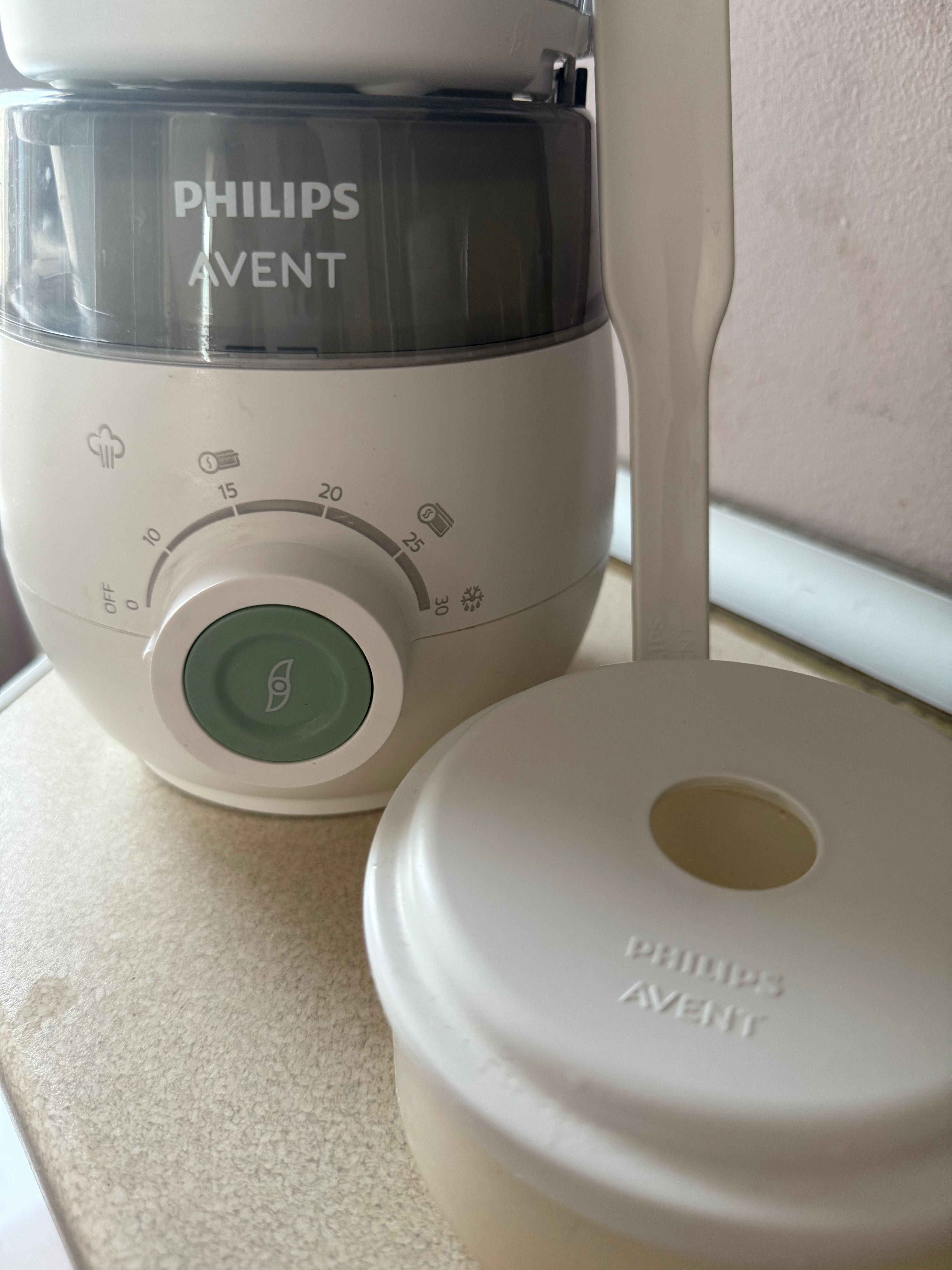 Philips Avent 4-в-1 уред за готвене на пара.