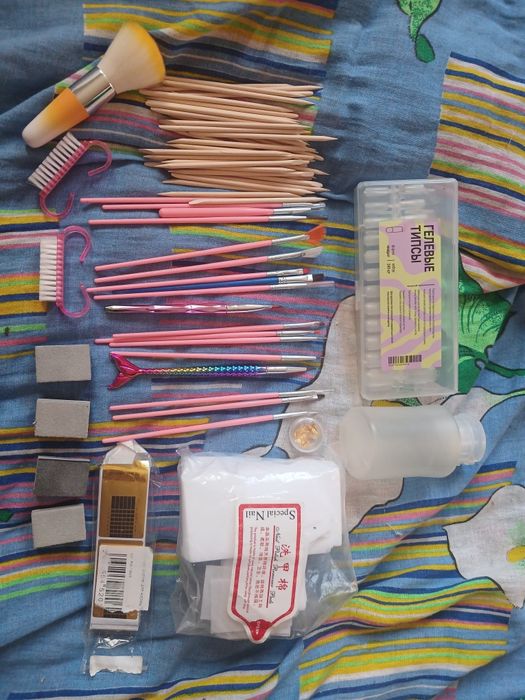 Продам набор для маникюра.