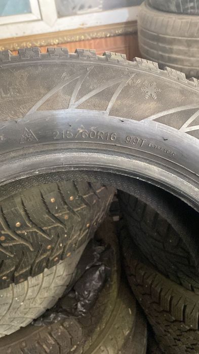 Продам зимние шины R16  2 шт по 20000 тенге