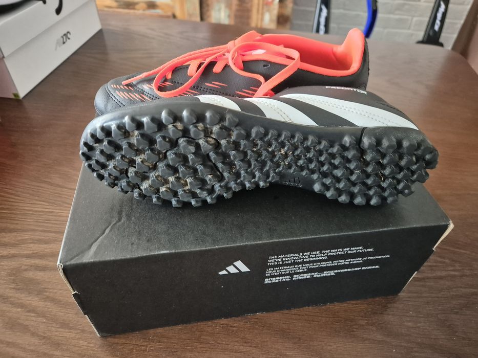 Маратонки за футбол Adidas