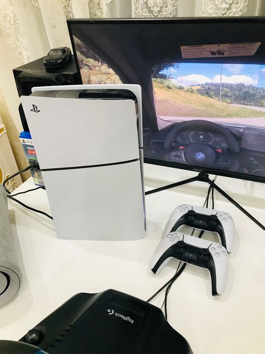 Ps5 1терабайт има вътре forza horizon5 & taxi life logitech g29