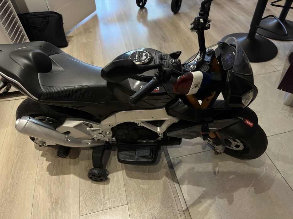 Акумулаторен мотор 12V APRILIA RS660