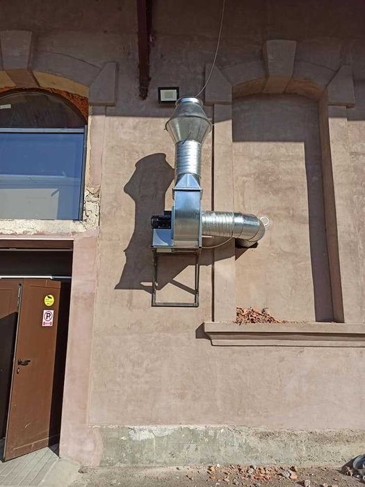 Montaj hota inox restaurant / fast food si tubulatura de ventilatie