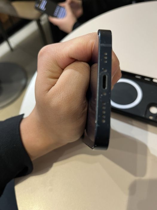 iphone 13 в хорошем состояние