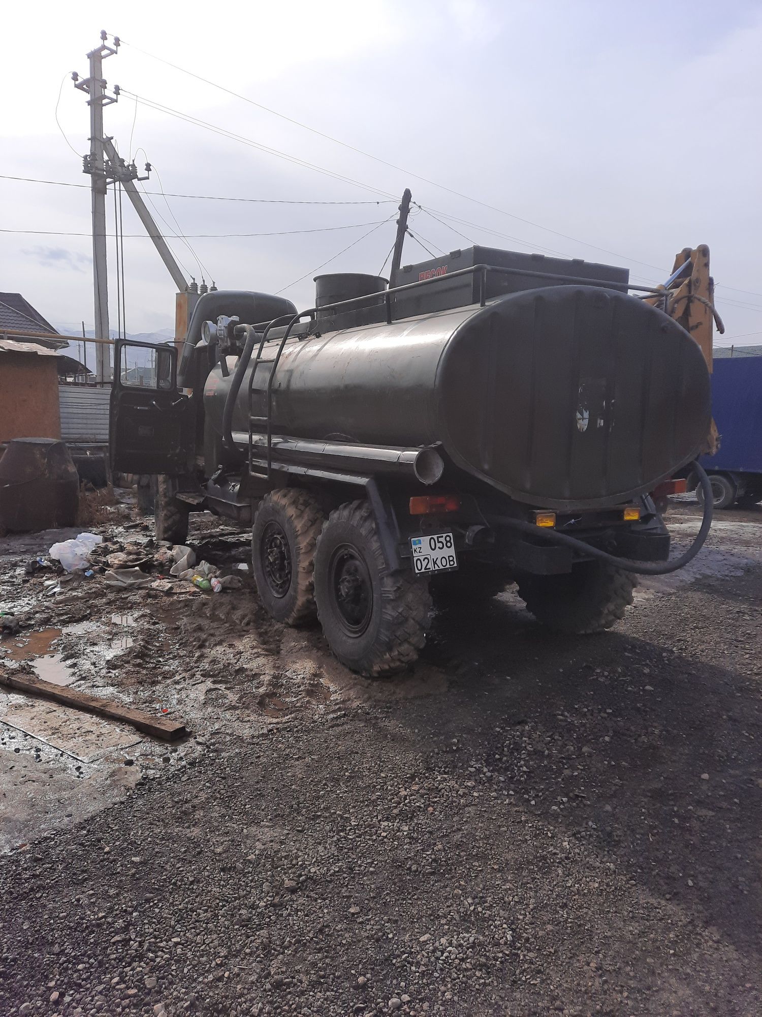 Услуги водовоза вездехода  Каскелен, долан, киз..