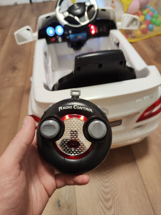 Акумулаторна кола Мерцедес Мл с дистанционно!