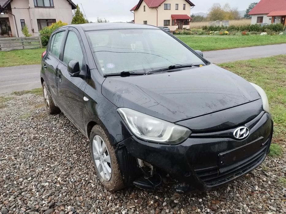 Hyundai i20 Hyundai i20 avariat