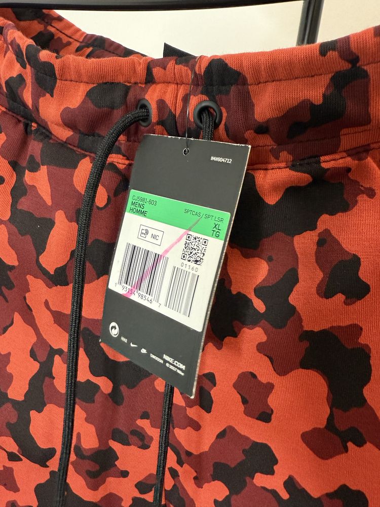 Pantaloni trening Nike Tech Fleece Red Camo XL