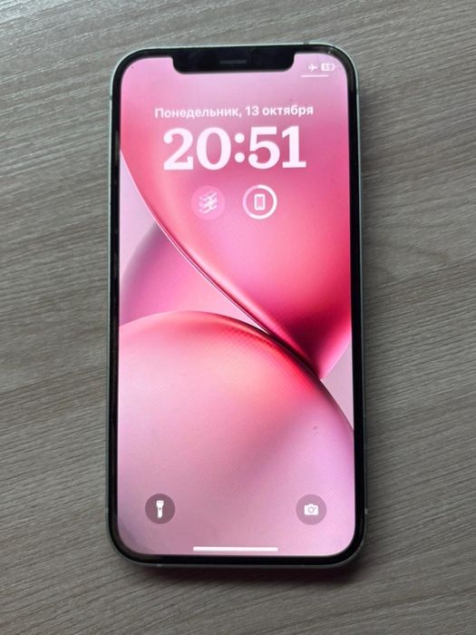 Продам IPhone 12
