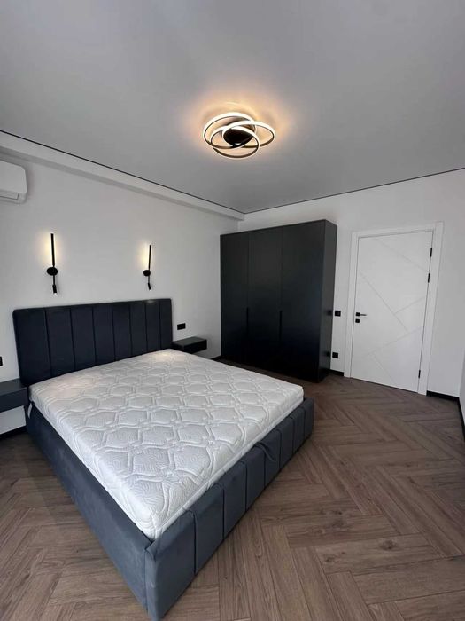 Дава се под наем Тристаен апартамент в София, Зона Б-18 - 100 кв.м за 663 € - Снимка #1