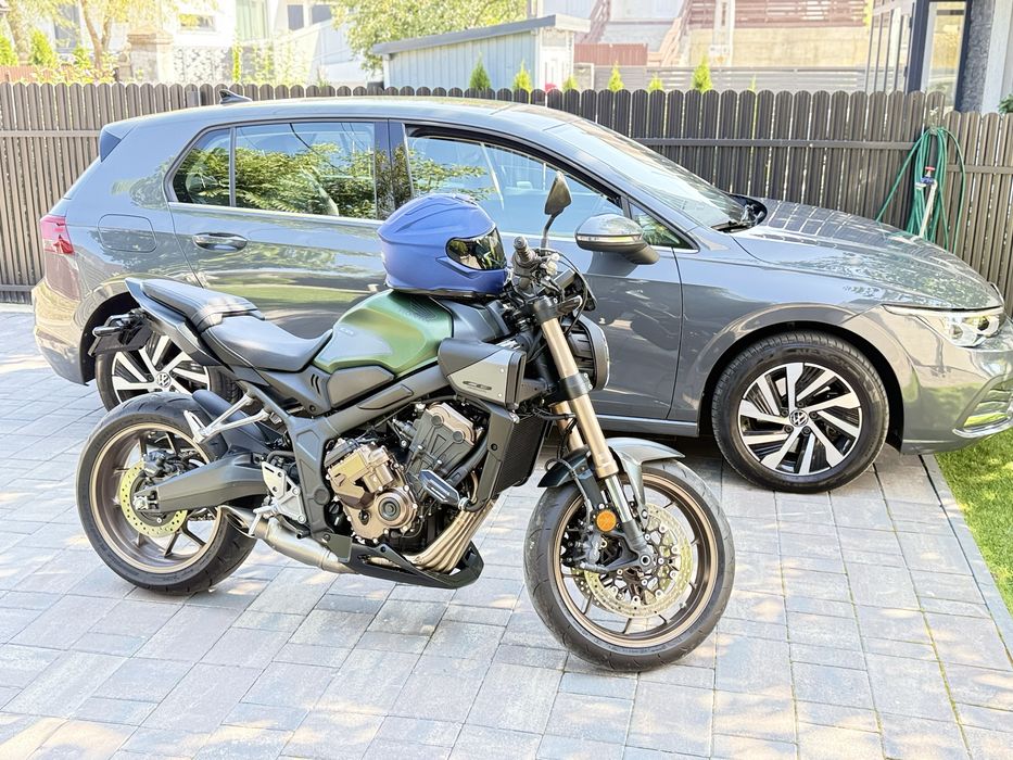 Honda CB650R 2024 E-Clutch Akrapovic