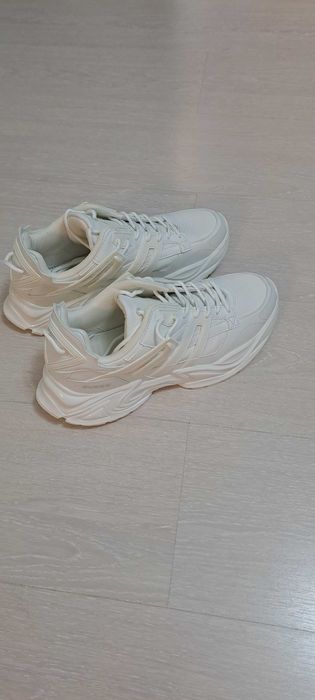 Маратонки Guess Belluno Low