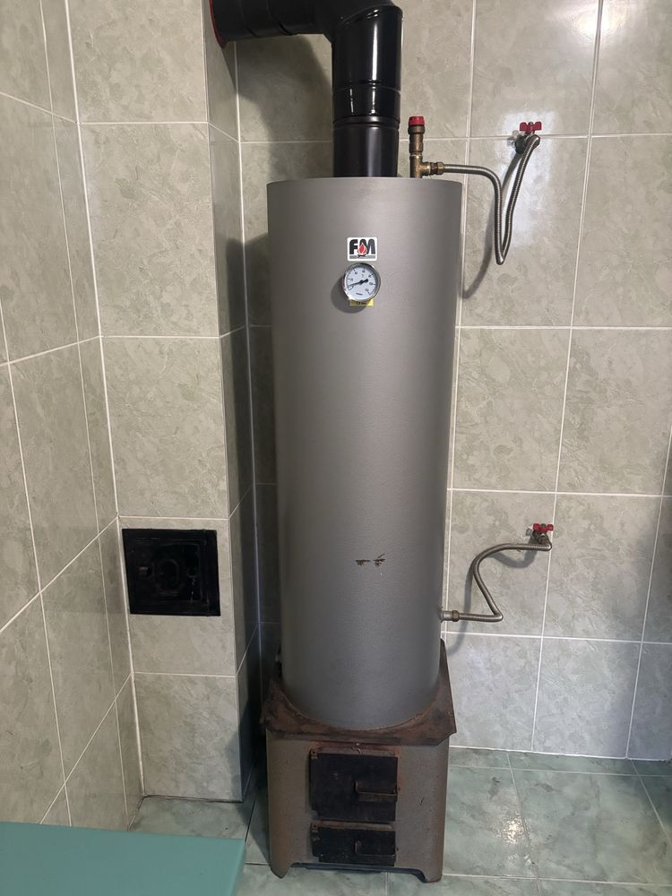 cazan apa calda pe lemne