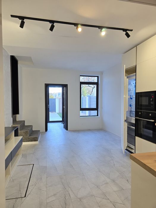 Продава се Къща в Горна Оряховица - 100 кв.м за 1350 €/кв.м - Снимка #4