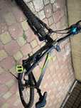 Bicicleta Cube AIM Race Cross Country cu roti pe 29 si echipare top