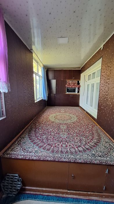 Уй сотилади 9-мкр Центр банк олди