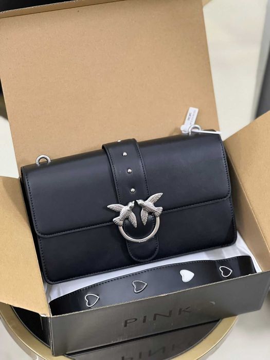 Сумка  Pinko из натуральной кожи