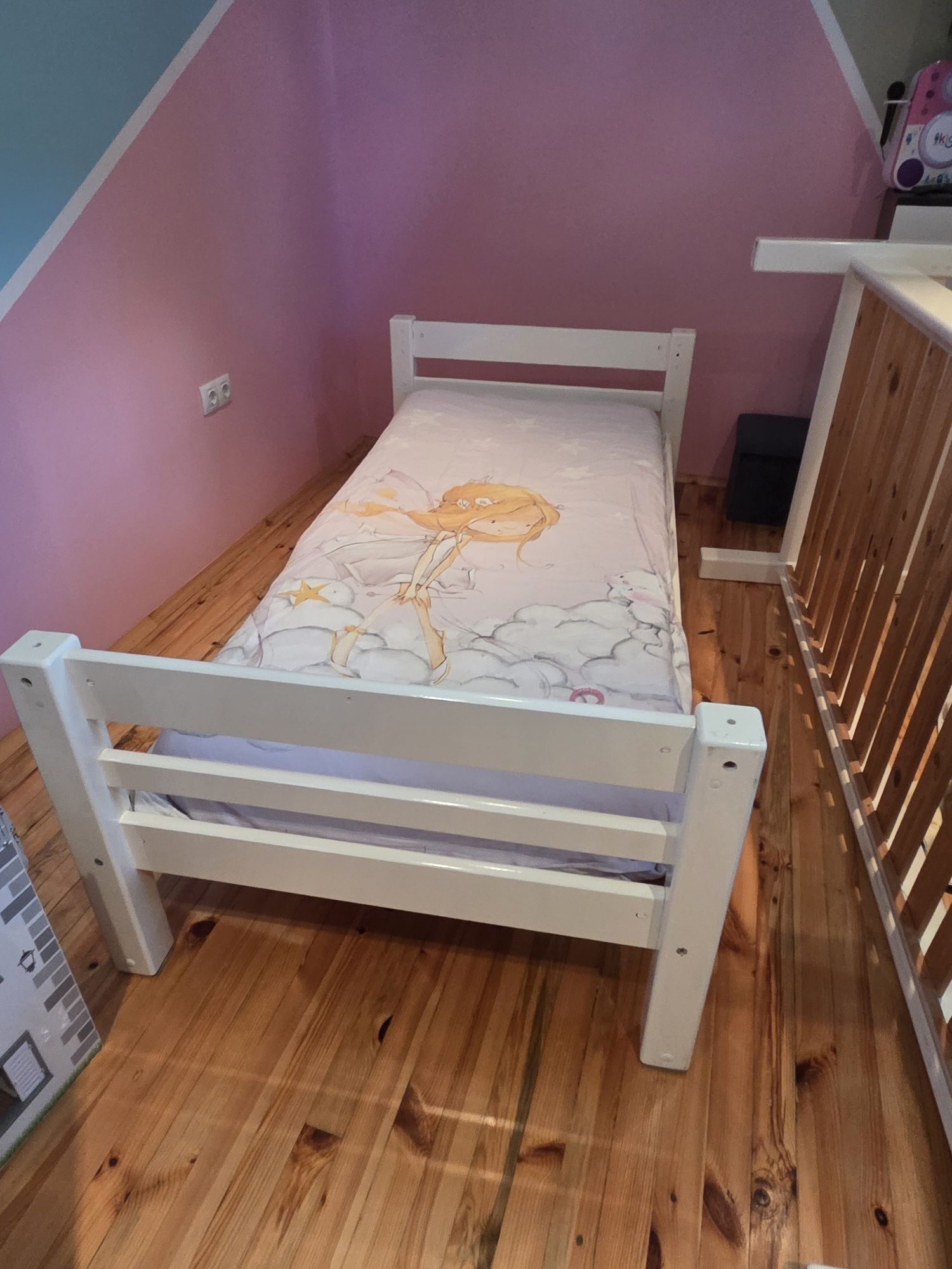 Двуетажно детско дървено легло икеа