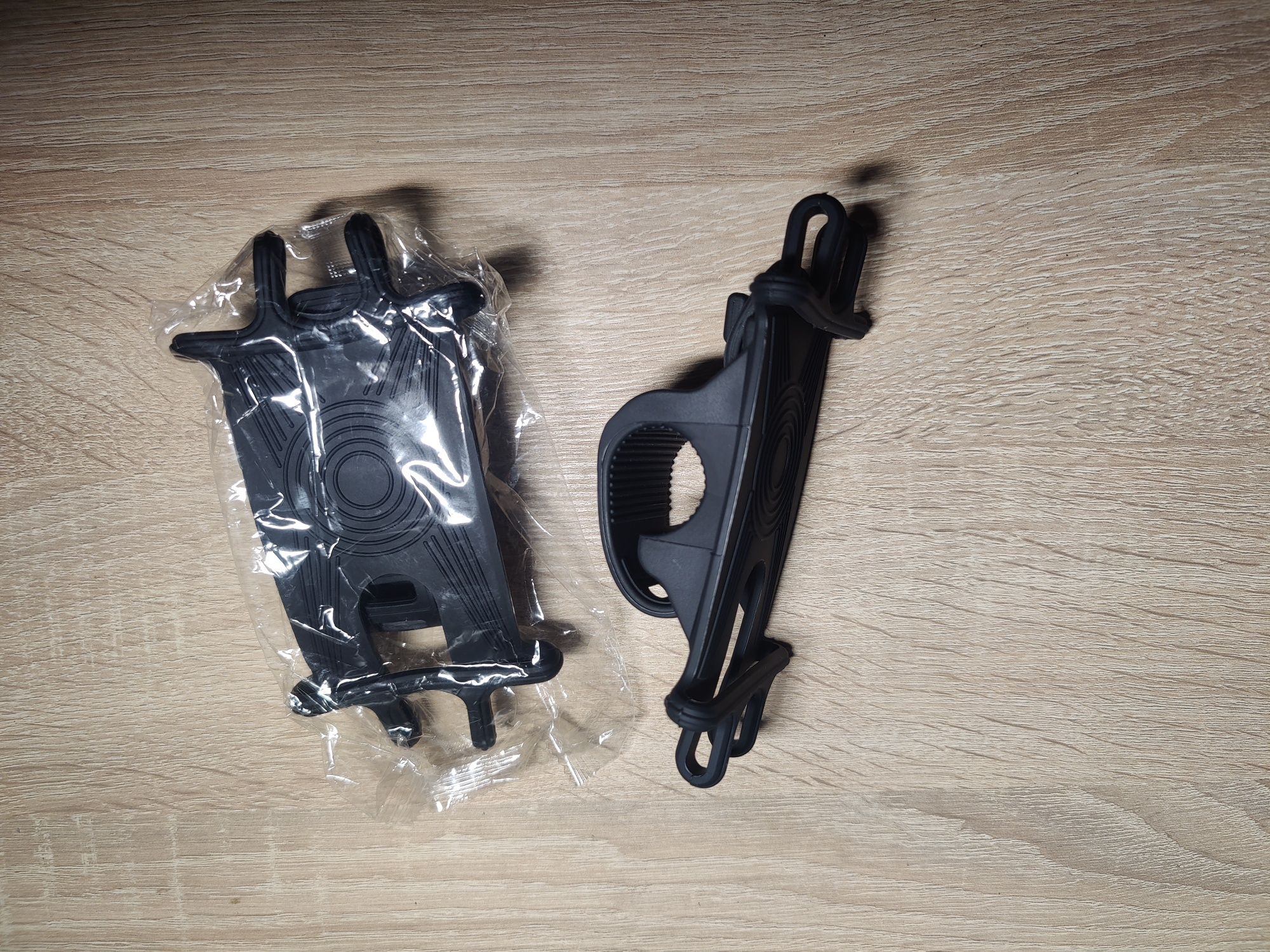 Vând suport telefon pentru motocicleta/bicicleta