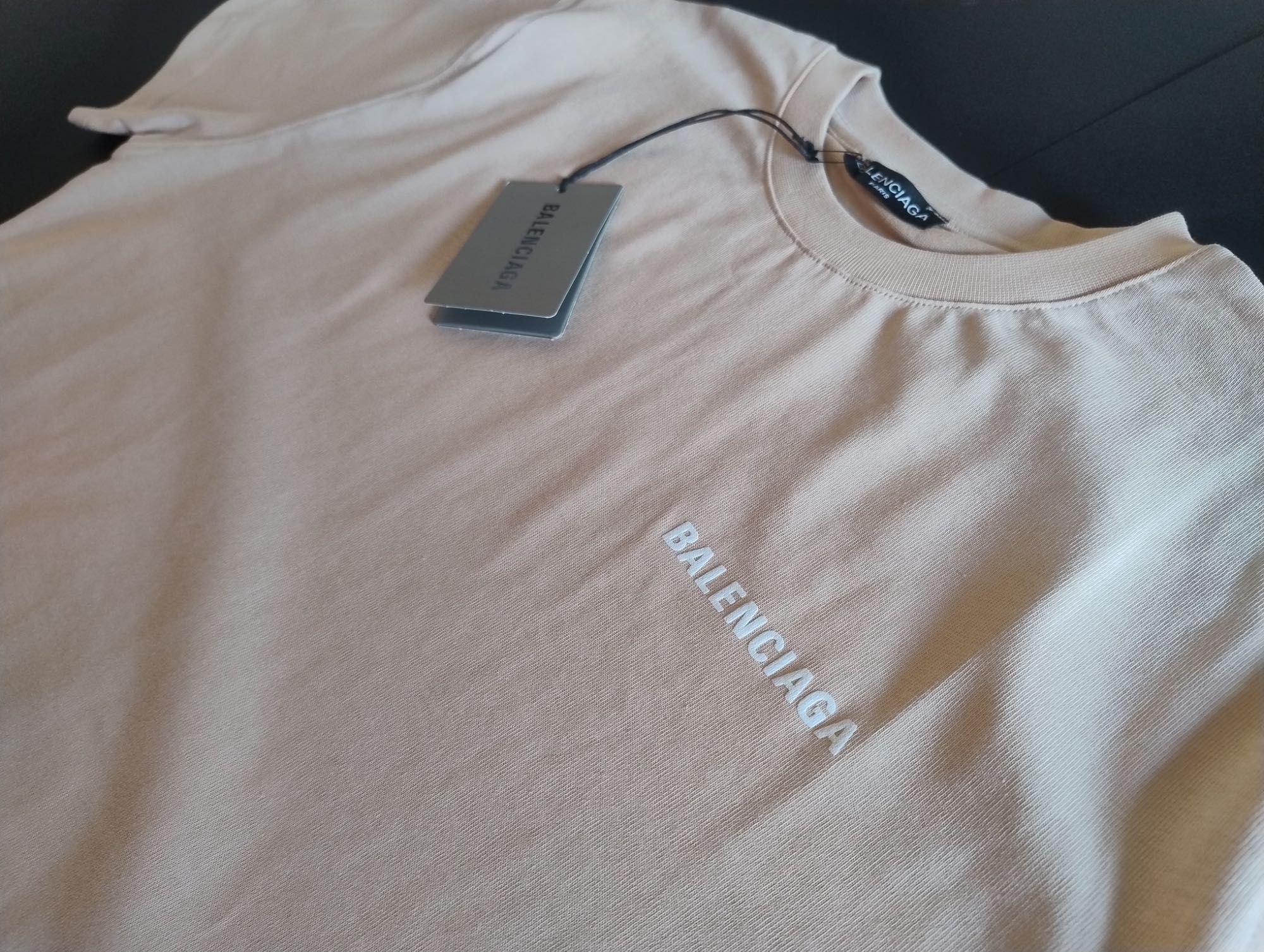 Balenciaga тениски - бяла/бежова