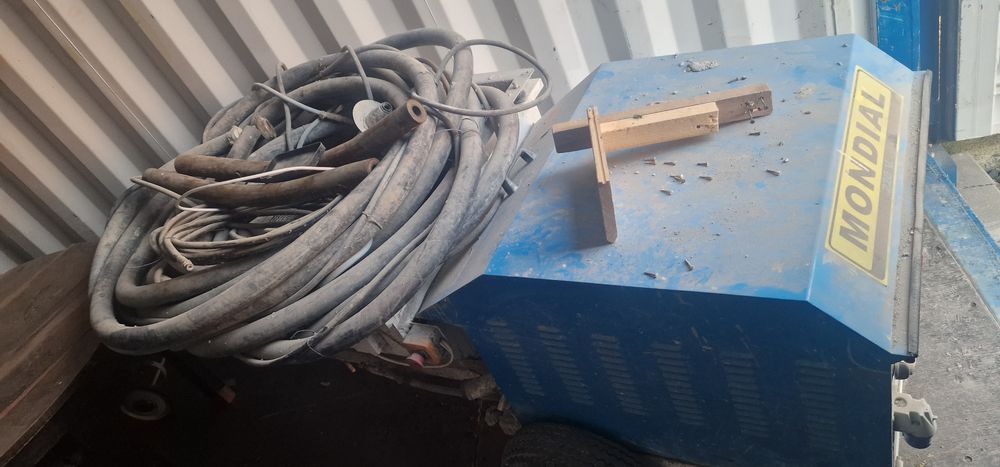 Pompa tencuit Mondial