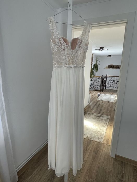 Vand rochie mireasa