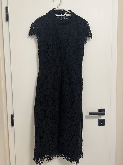 Дантелена черна рокля S