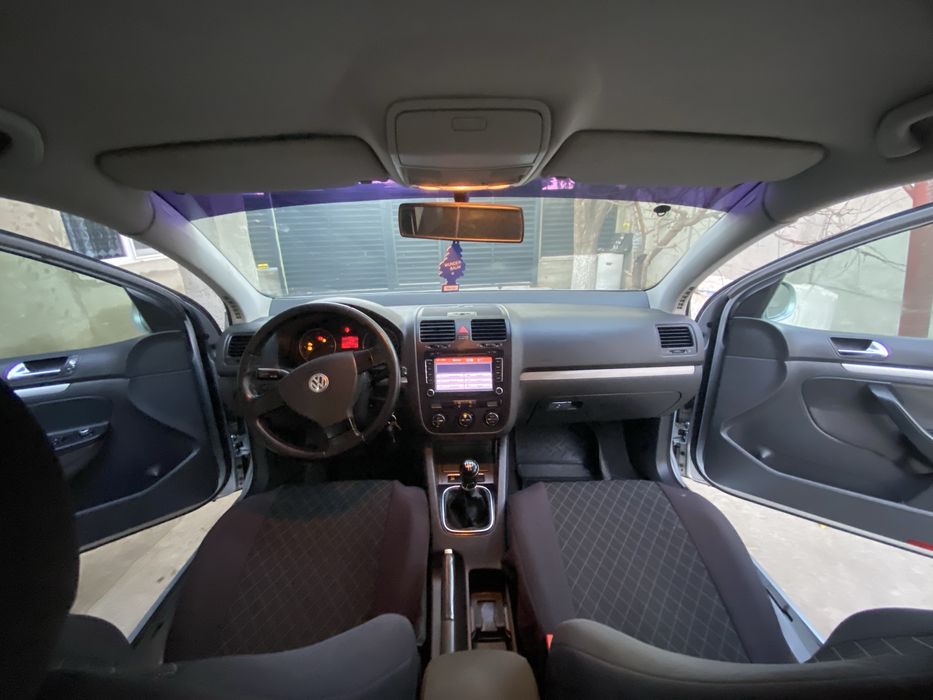 Golf 5 1.9 tdi  din 2004