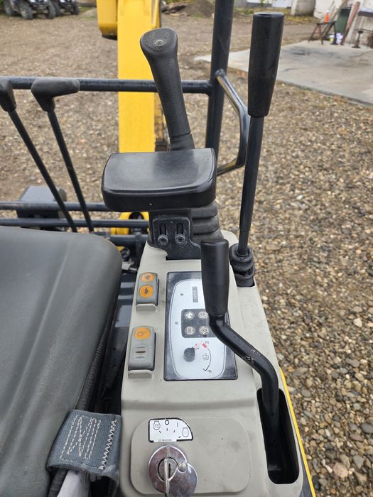 Miniexcavator komatsu pc16 r 1,8 tone, an 2020 takeuchi, jcb, kubota,